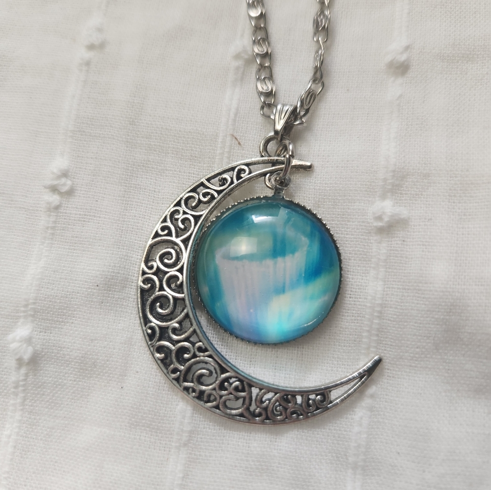 Moon illusion Necklace